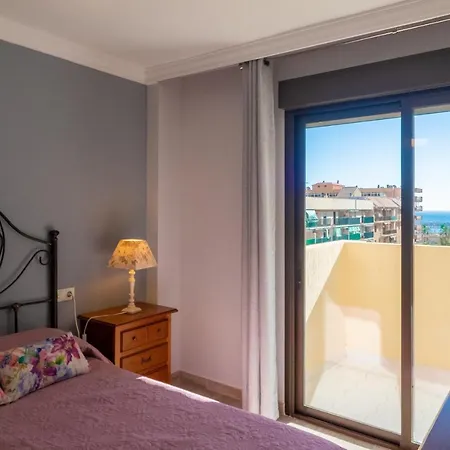 Vacaciones En La Playa De Fuengirola